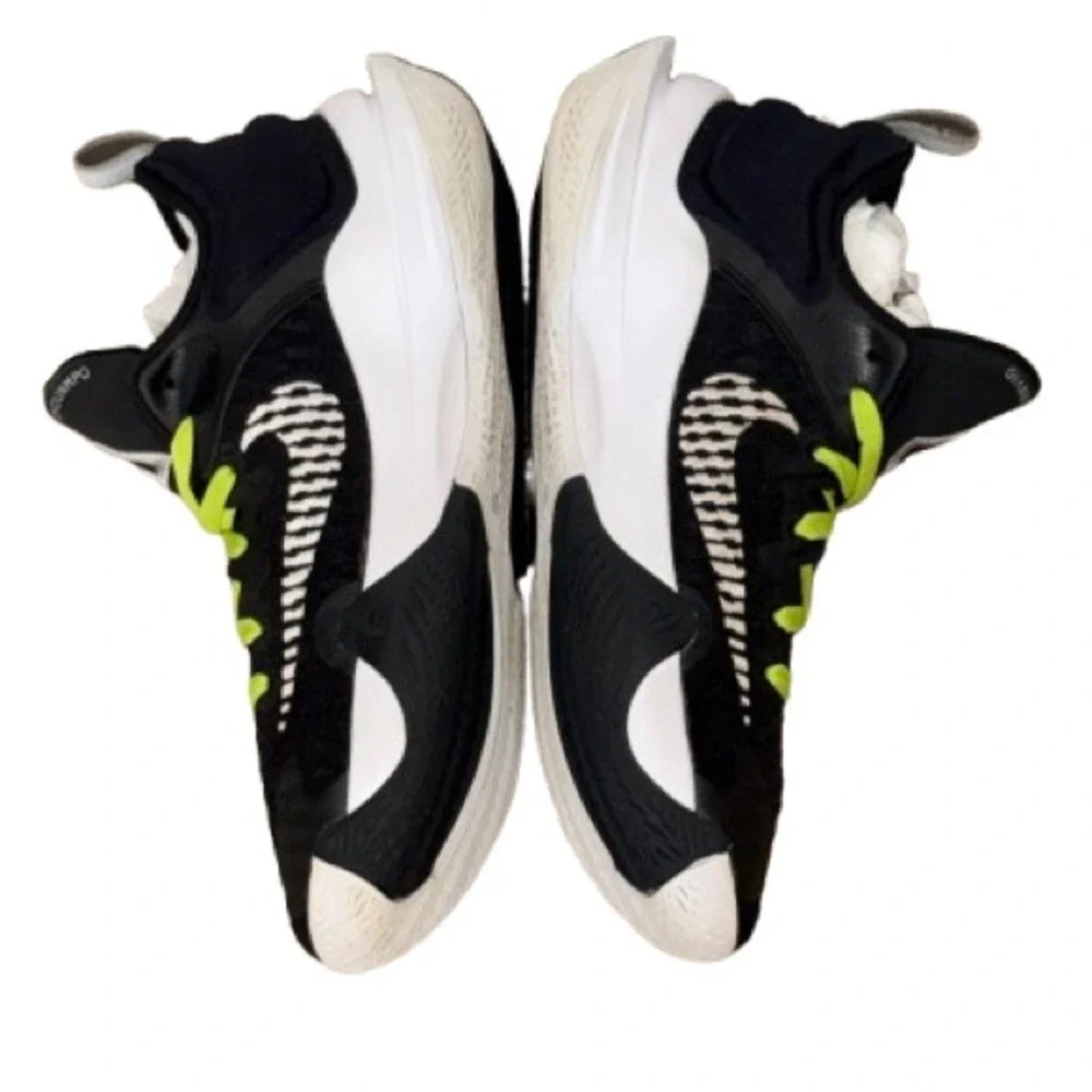 NIKE Zoom Freak 2 